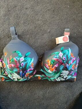 Cacique Gray Floral Tropical Moulded T-Shirt Bra